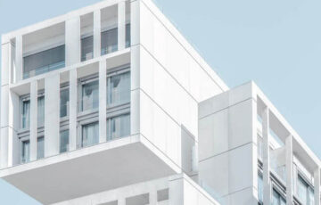 100% Eliminacja Wilgoci w Obiekcie Komercyjnym w Międzyrzecu Podlaskim W strategicznym projekcie w Międzyrzecu Podlaskim, zastosowaliśmy izolację fundamentów pianą PUR w obiekcie komercyjnym. Rezultat? Całkowite wyeliminowanie problemu wilgoci, co zabezpieczyło konstrukcję i przechowywane mienie, zapewniając bezpieczne i suche warunki.