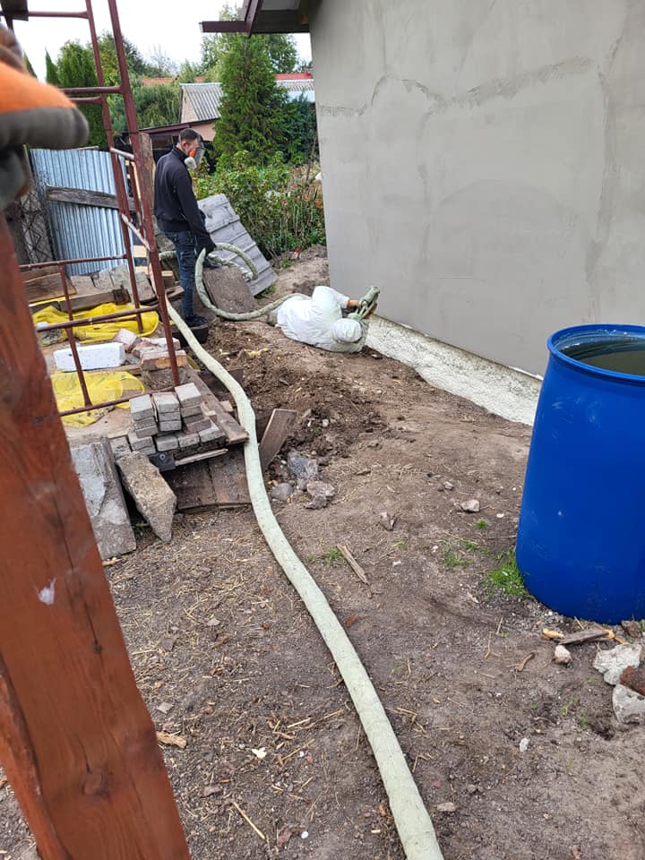 hydroizolacja-natryskowa-fundamentow-100-ochrony-przed-wilgocia1 hydroizolacja-natryskowa-fundamentow-100-ochrony-przed-wilgocia1